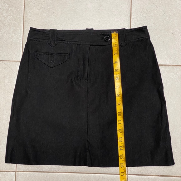 Black mini-skort. - Picture 3 of 5